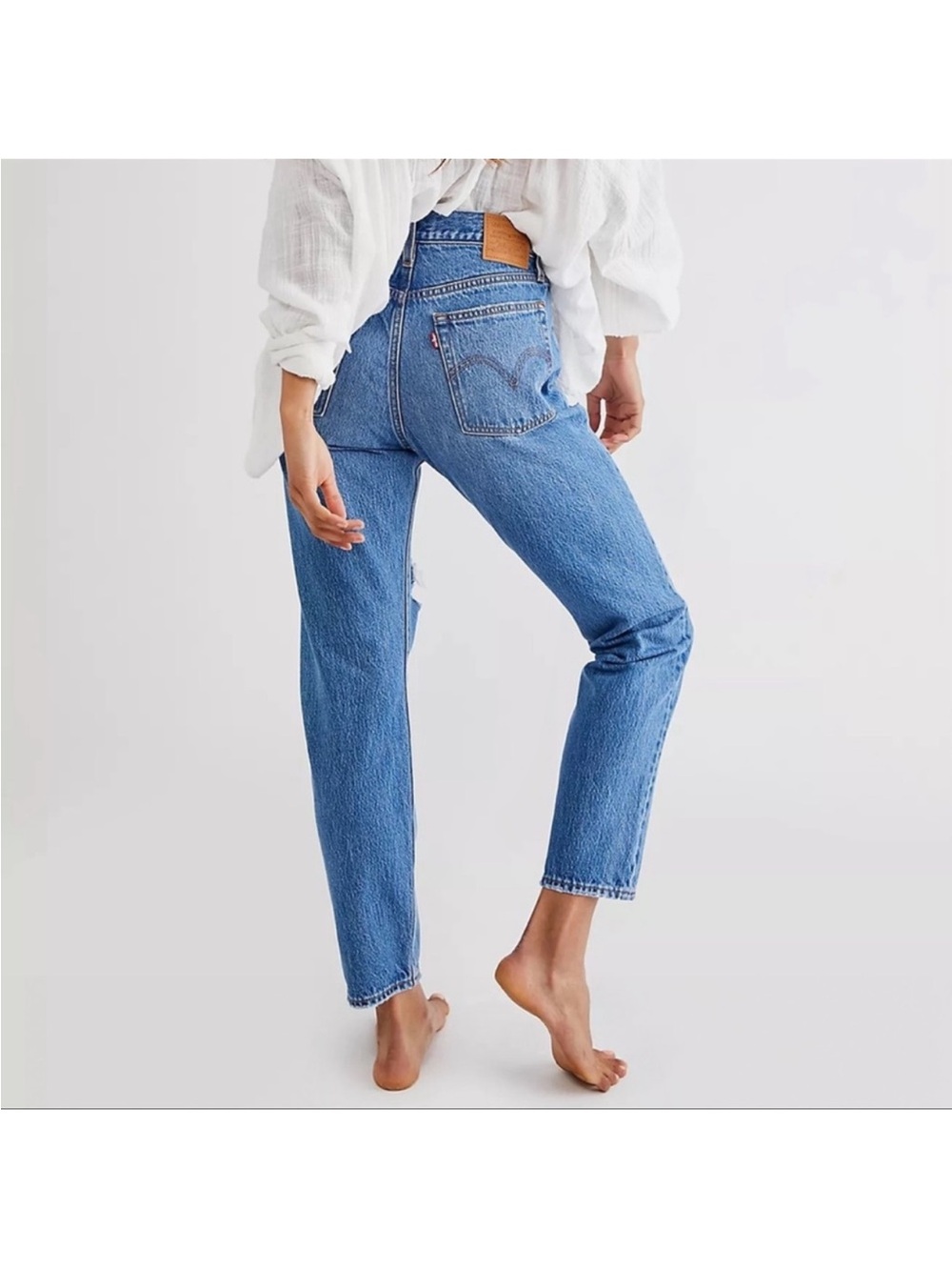 Levi’s 30 Wedgie Button Fly High-Rise Distressed Women’s Blue Jeans - Picture 1 of 5